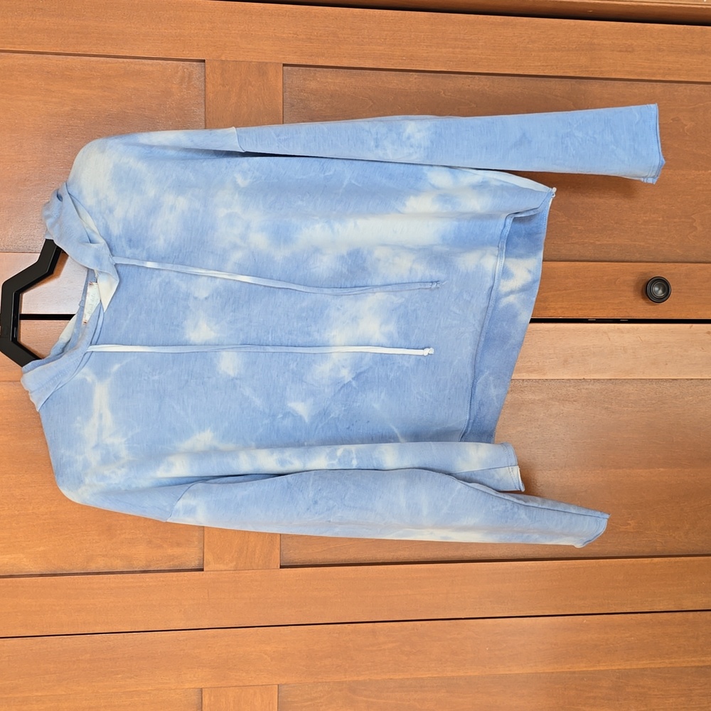 Altar'd State Tie-Dye Hoodie Pullover size L